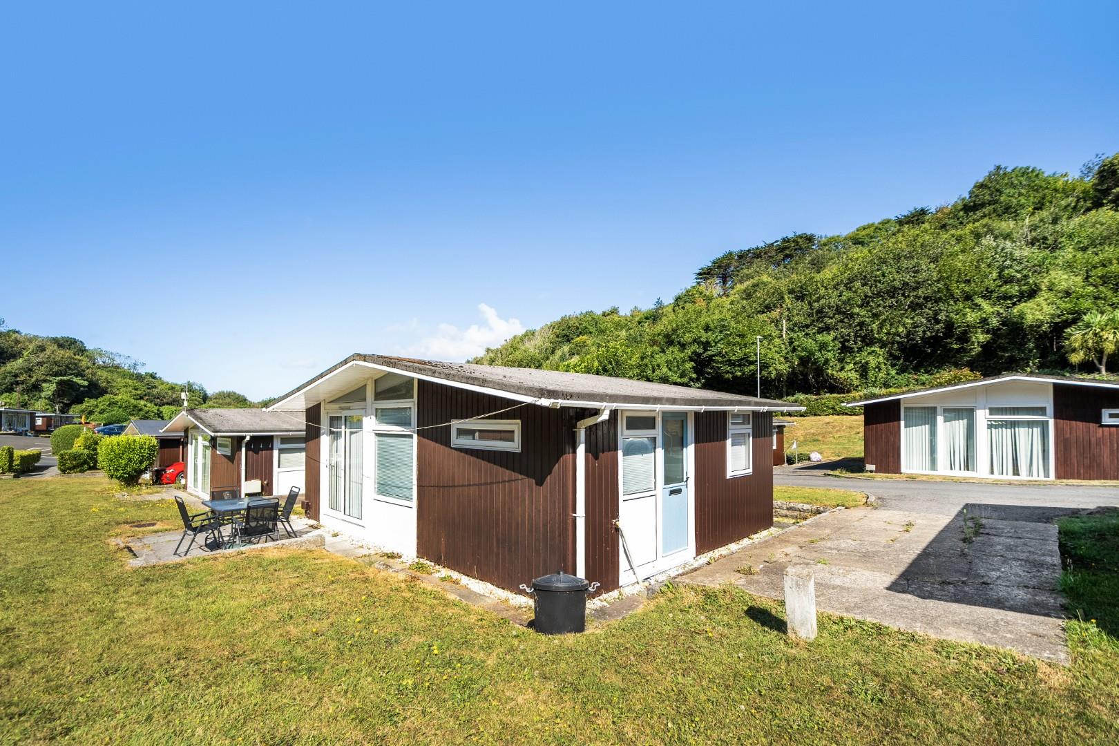 Summercliff Chalets, Caswell Bay, Caswell, Swansea, SA3 3BP